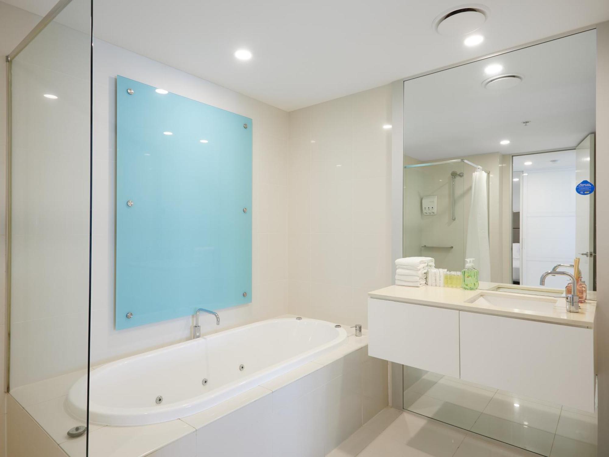 Serain Residences On 9 Hamilton Avenue 골드코스트 외부 사진